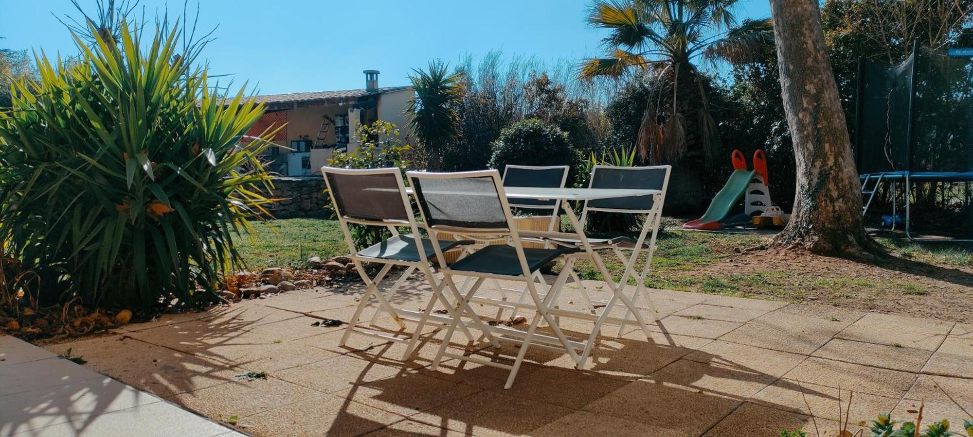 Offrez-Vous Un Sejour Dans Notre Gite A Entressen Une Grande Piscine Pour Se Rafraichir ,Un Espace De Jeux Pour Enfants Pour Des Heures De Divertissement Un Terrain De Petanque Pour Des Parties Endiablees Exterior foto